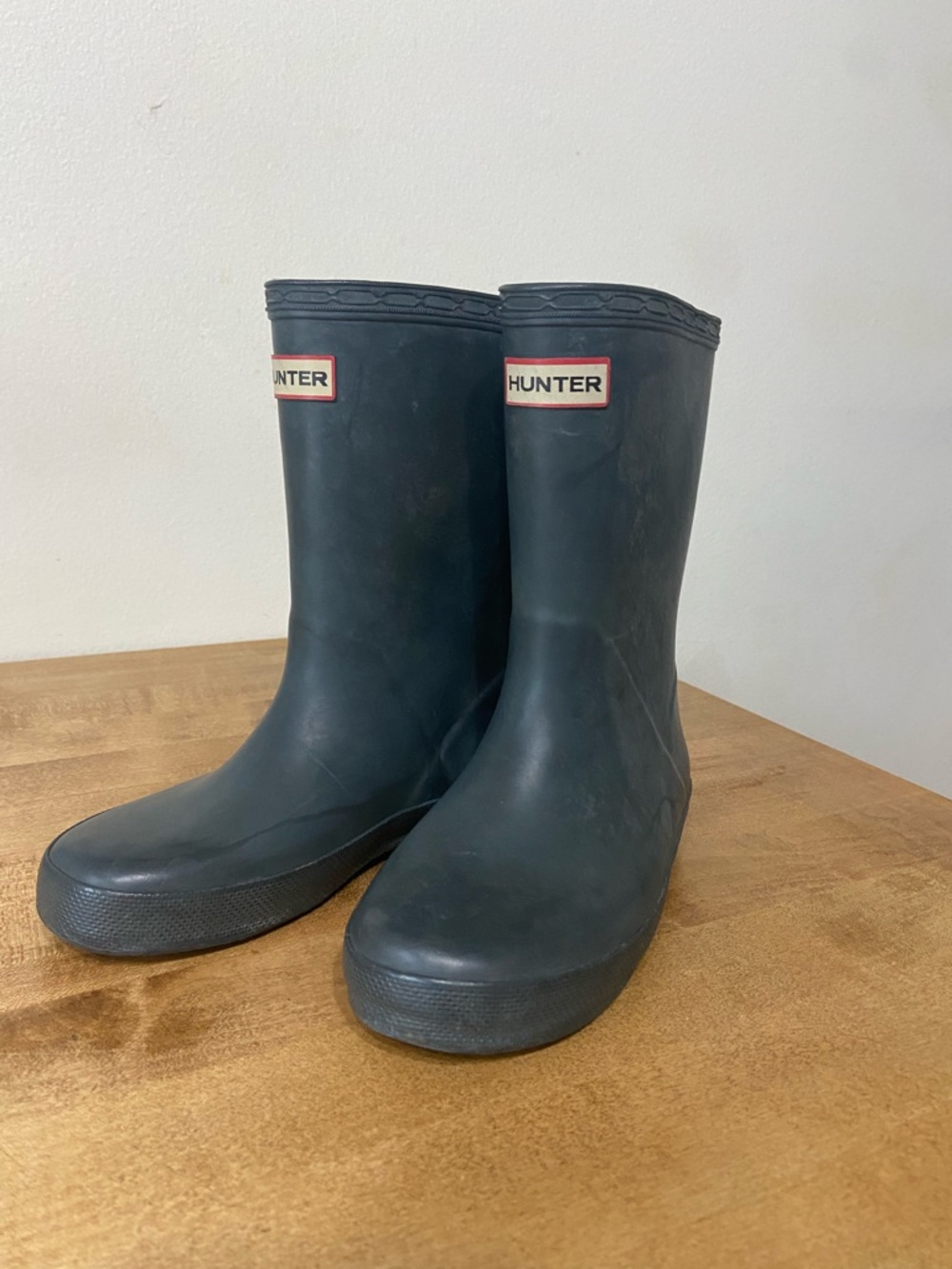 Hunter Toddler Boys Short Sark Navy Matte Rubber Rain Boots